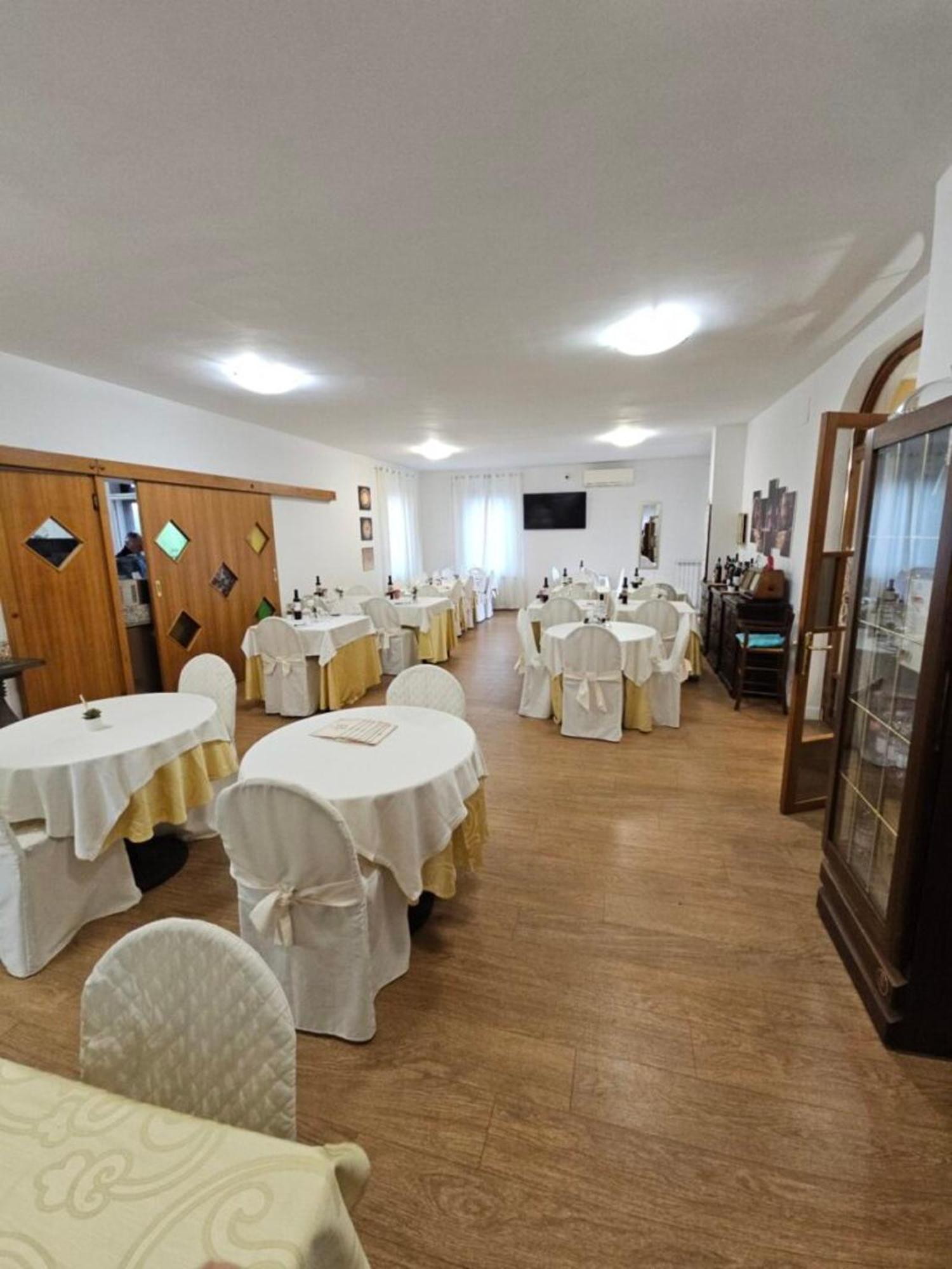 Hotel Mazzocchetti Citta Sant'Angelo Exterior photo