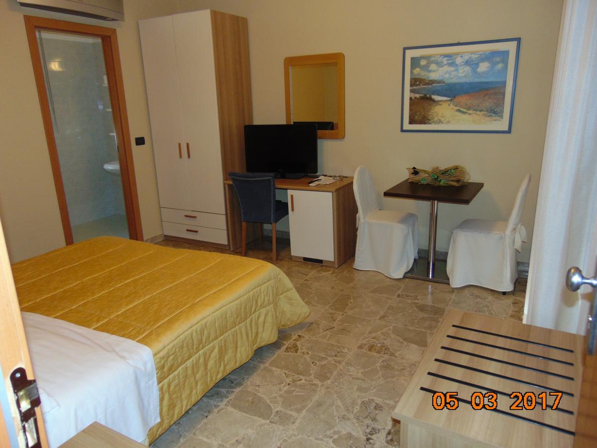 Hotel Mazzocchetti Citta Sant'Angelo Exterior photo